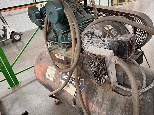 saylor-beall air compressor used, Has new pump. will need 230/460